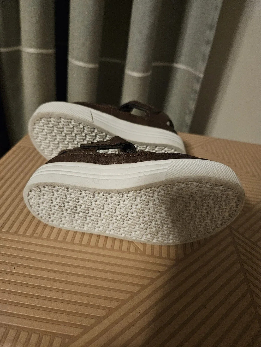 OshKosh Toddler Kids Brown Closed-Toe Sandals with White Sole Boys